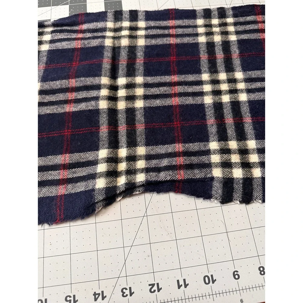 Burberrys of London 100‎ Lambswool Plaid Scarf Made in England